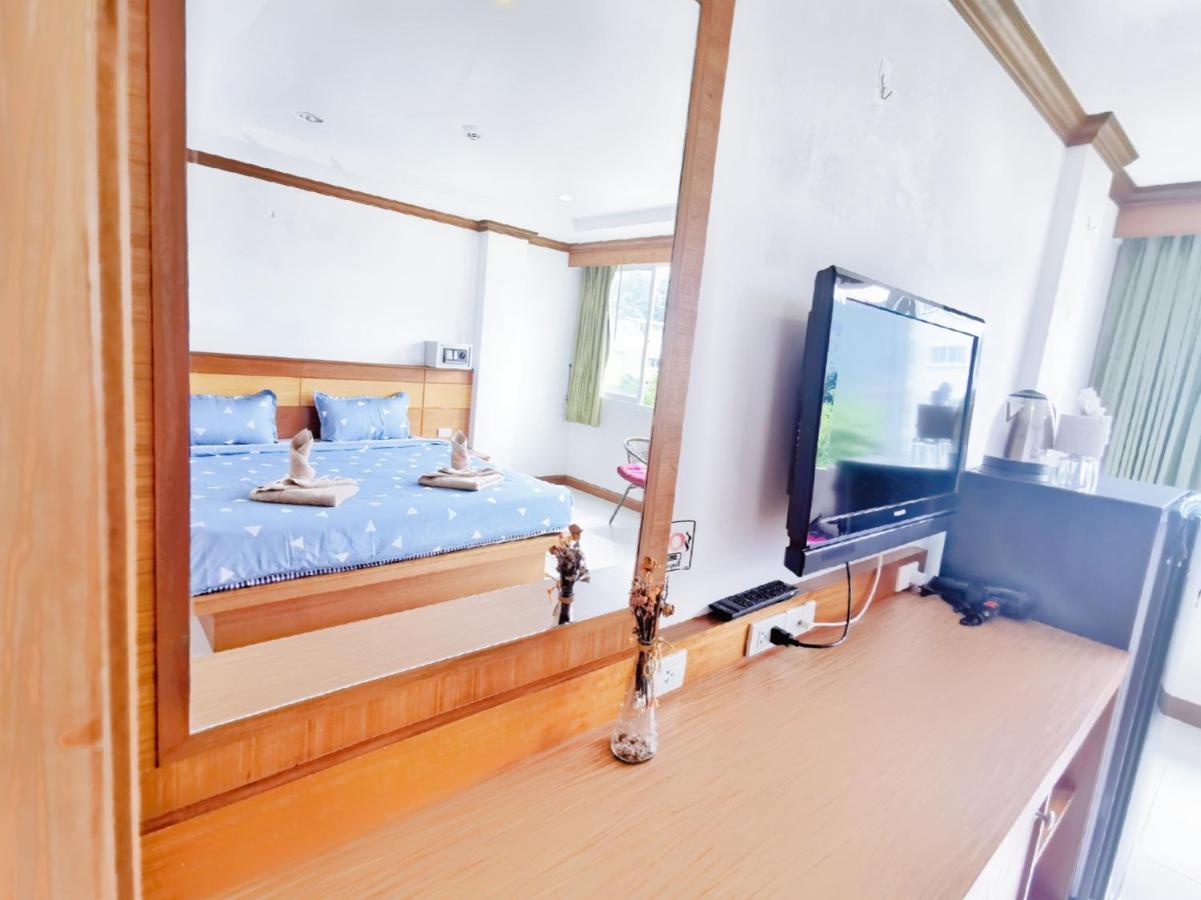 Lanting Hotel Patong Exterior photo